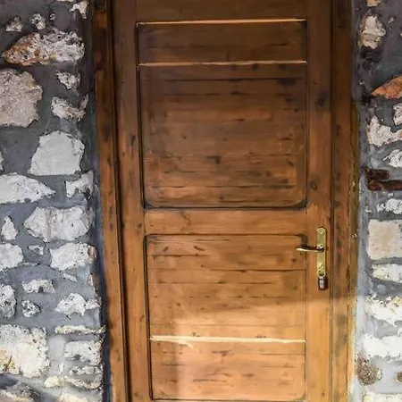 Traditional Stone * Agios Ioannis (Corinthia)