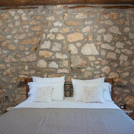 Ξενώνας Η Πλατεία Agios Ioannis (Corinthia)